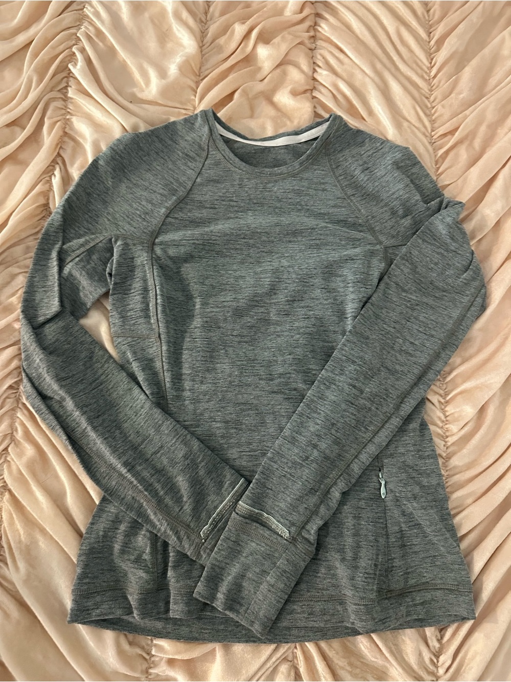 lululemon athletica Heather Gray Long Sleeve Crewneck Pullover